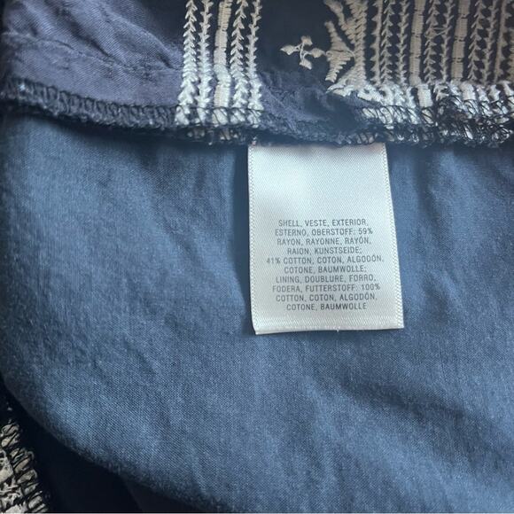 Holding Horses Layered Navy Embroidered Skirt Teared Size 6 - Picture 3 of 4